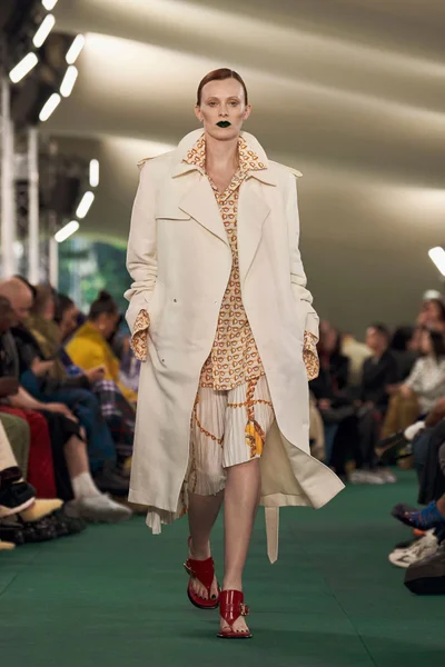 Look 17